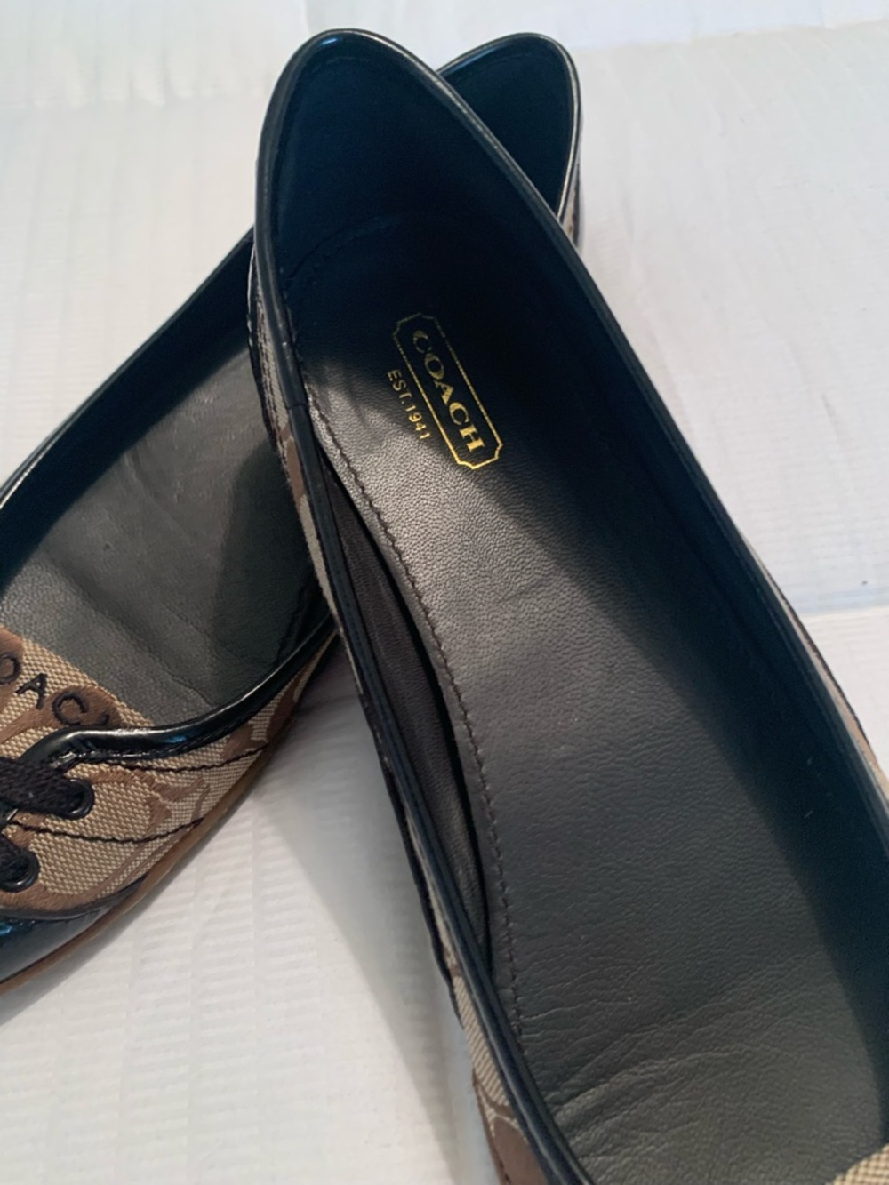 Classic Coach Ballet Flats in Brown Print - Black Leather Patent Accents Size 9 - Picture 2 of 11